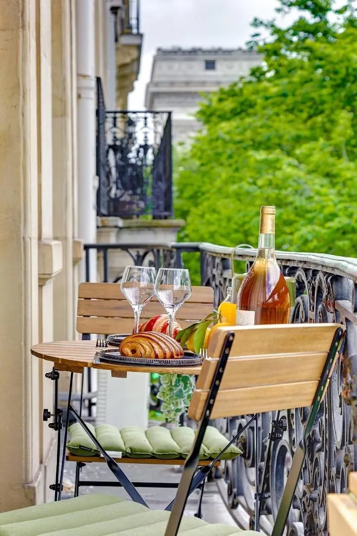 Daire L'Ecrin Wagram Suite Paris Fransa